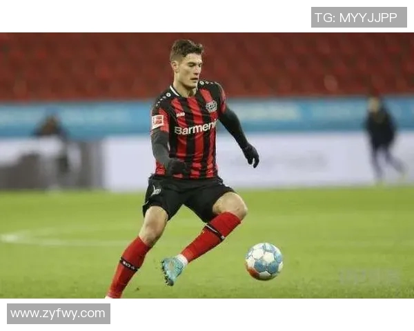 希克在勒沃库森的精彩表现助球队逆转获胜引发球迷热议 希克在勒沃库森的精彩表现助球队逆转获胜引发球迷热议